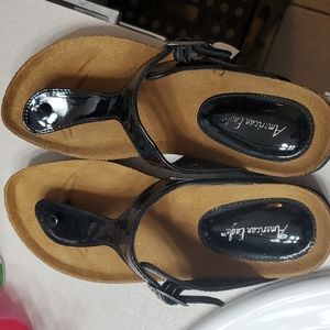 American Eagle Sandals